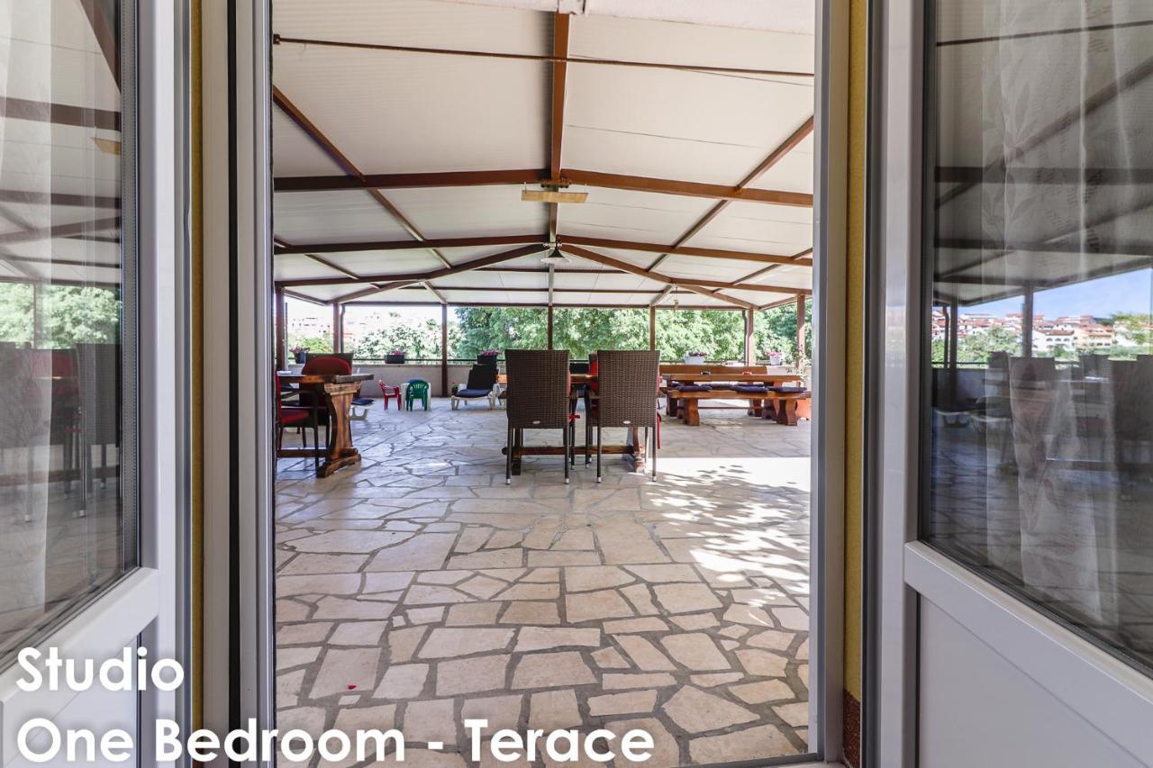Relax - Big Terace & Grill Vrsar