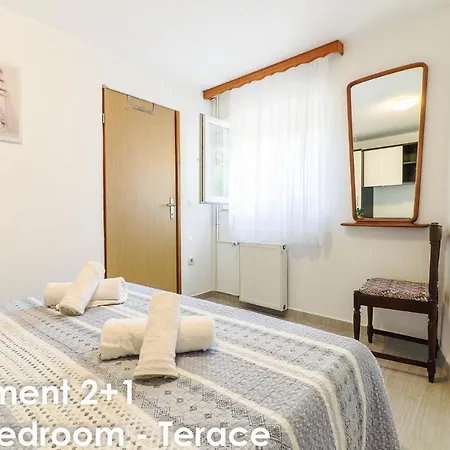 Relax Apartments - Big Terace & Grill Vrsar Exterior photo