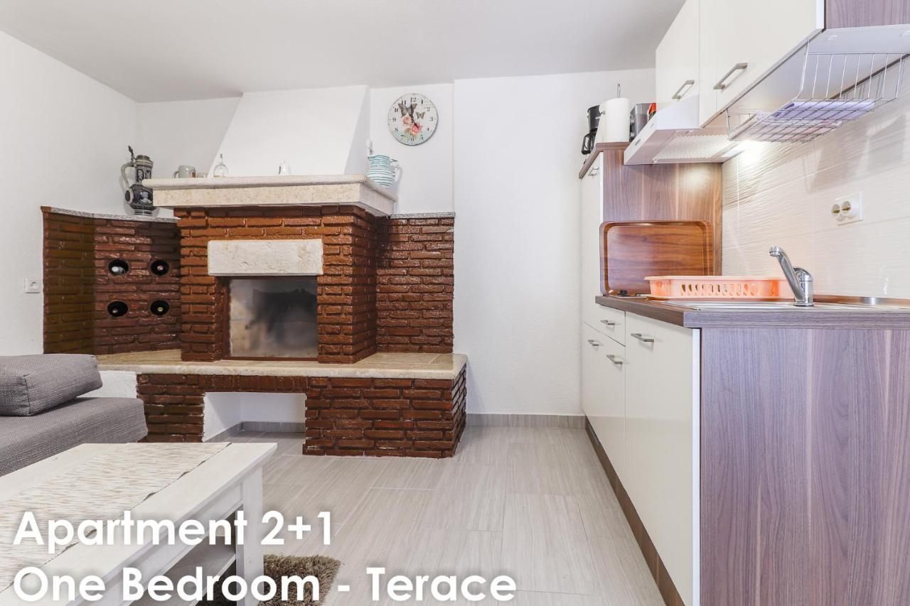 Relax - Big Terace & Grill